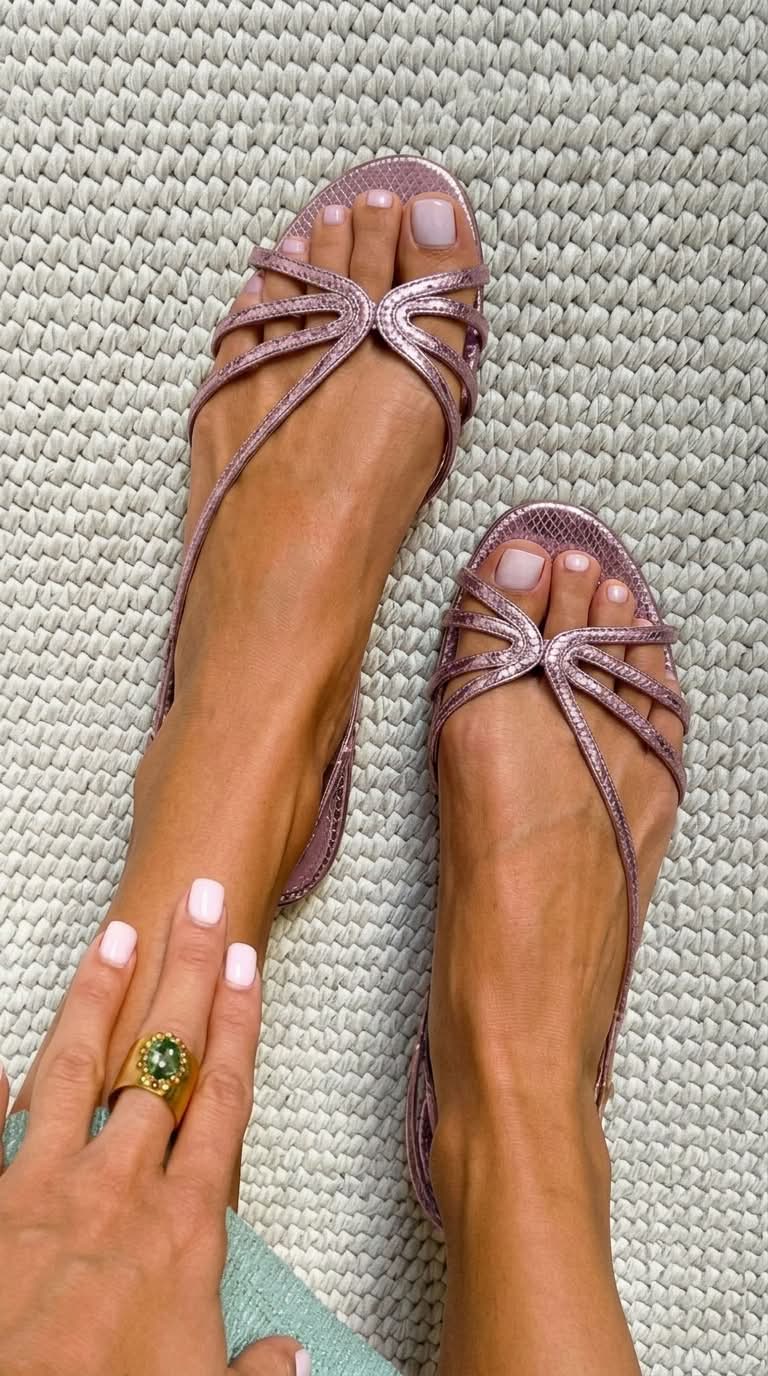 Serafina - Sandalias de Inspiración Mediterránea con Tiras Cruzadas