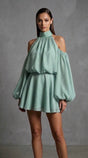Isla - Vestido Mini Verde Salvia con Cuello Halter