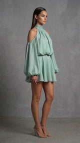 Isla - Vestido Mini Verde Salvia con Cuello Halter