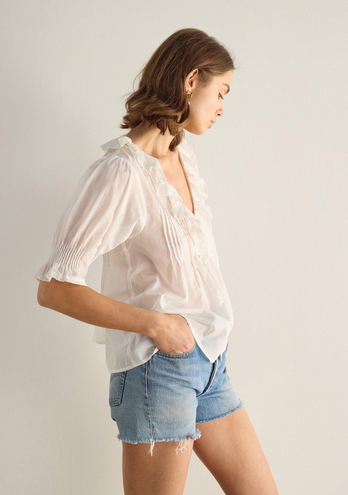 Rafael - Blusa con Escote en V y Cuello con Volante
