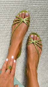 Serafina - Sandalias de Inspiración Mediterránea con Tiras Cruzadas